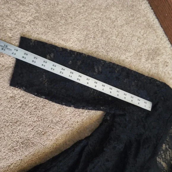 Torrid Black Lace Dress Size 2 Plus Midi V Neck Gothic Witchy 2X 3/4 sleeve - Picture 11 of 12